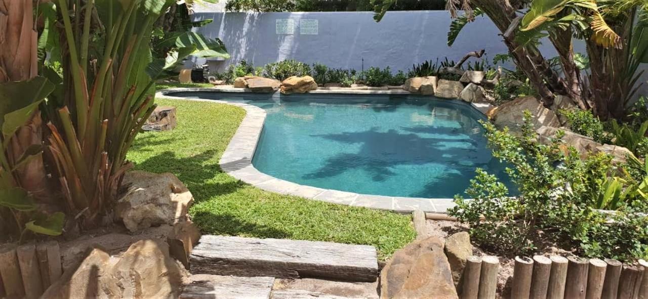 Be My Guest Lodge Bloubergstrand Exterior photo